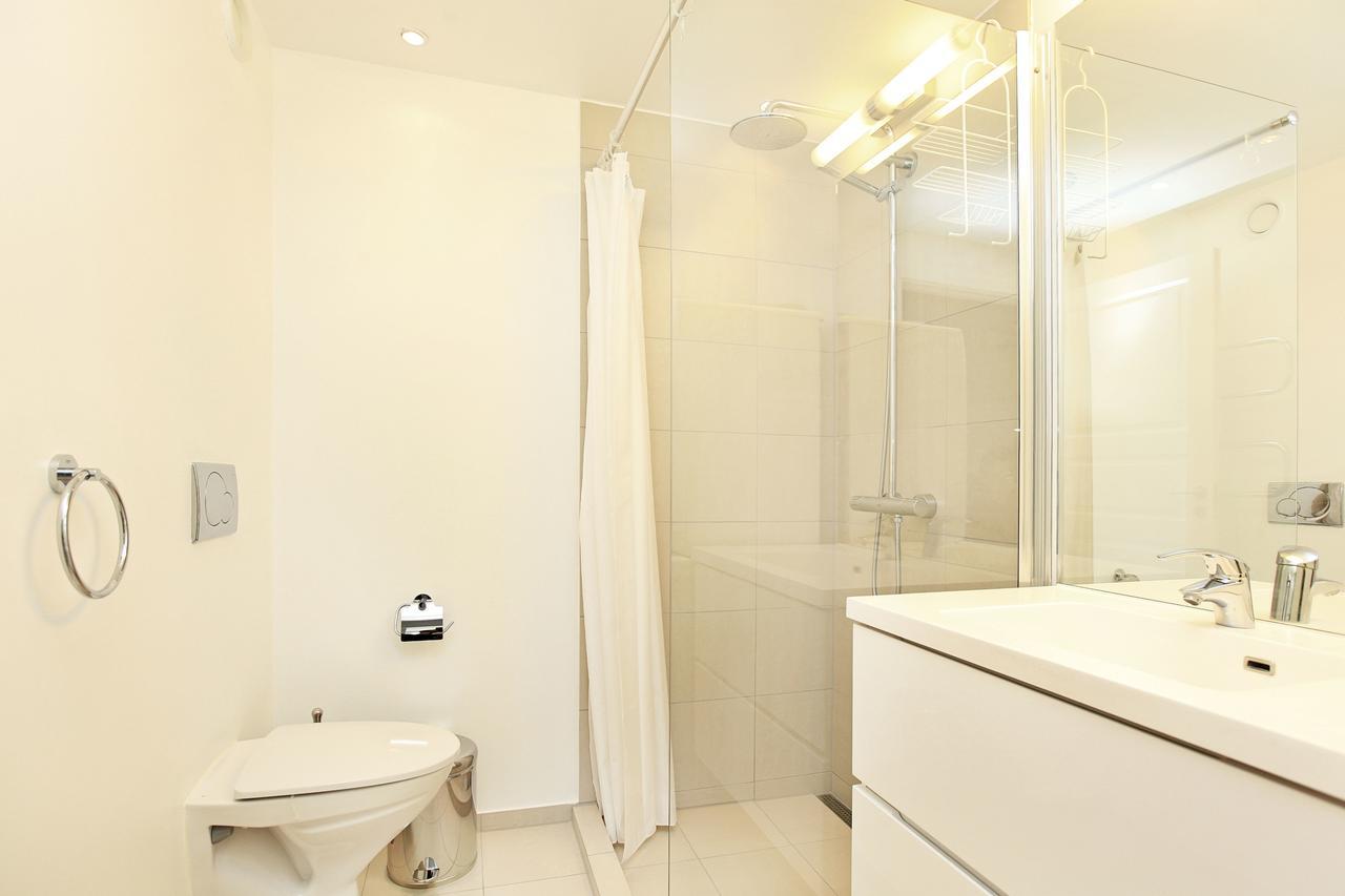 Lux With 2 Full Bathrooms 2tv Copenhagen